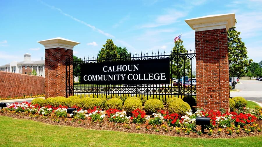 Calhoun Community College campus